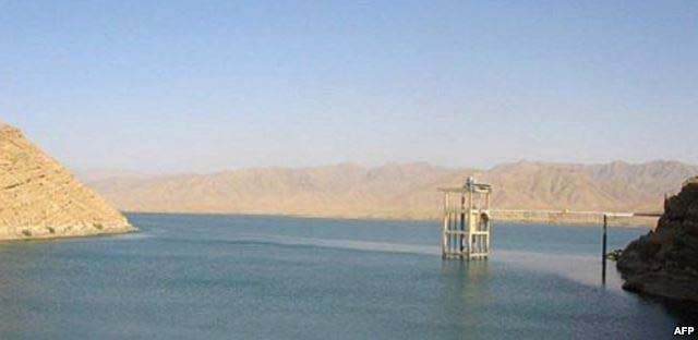 توربين سوم برق بر بند کجکى نصب مي گردد