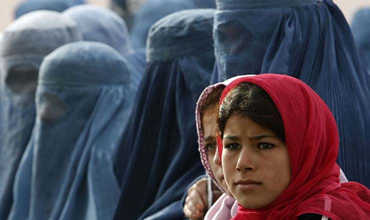 زنان افغان باید توانایی خود را باز یابند