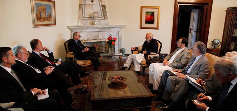 نماینده ویژه امریکا برای افغانستان و پاکستان با حامد کرزی دیدار کرد