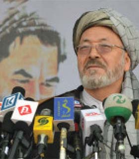 محمد کریم خلیلی در مراسم بزرگداشت هیجدهمین سالگرد شهادت استاد عبد العلی مزاری: شورای عالی صلح با میکانیزمی شفاف و روشن در پی تحقق صلح باشد