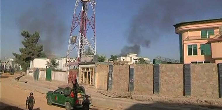 مهاجمان مسلح، کاخ ریاست جمهوری را مورد حمله قرار دادند