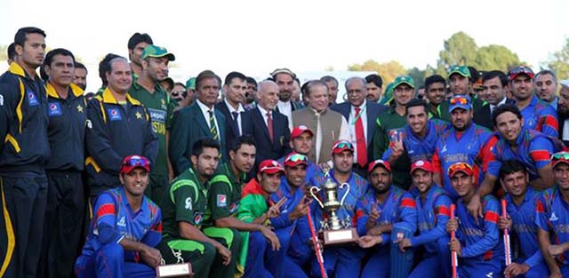 تیم کرکت افغانستان، پاکستان را در یک بازی دوستانه شکست داد