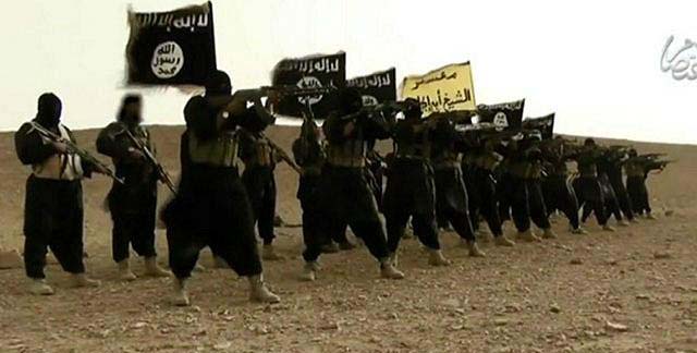 کتاب‌سوزی  داعش در موصل 
