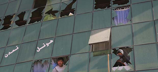 حملۀ مهاجمان به غزنى ٣٣ کشته و  ١٥٤ زخمى بر جا گذاشت 