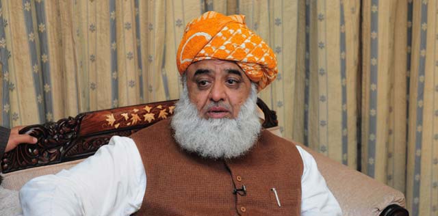 نورستانی: اظهارات اخیر فضل الرحمان نا معقول و بی فایده است 