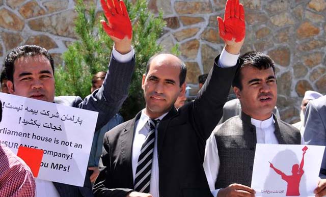 افزون طلبی نمایندگان، ننگ تاریخی برپیشانی پارلمان کشور