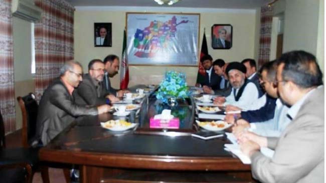 افغانستان و ایران بررسی طرح قانونمند شدن اقامت مهاجران افغان را آغاز کردند