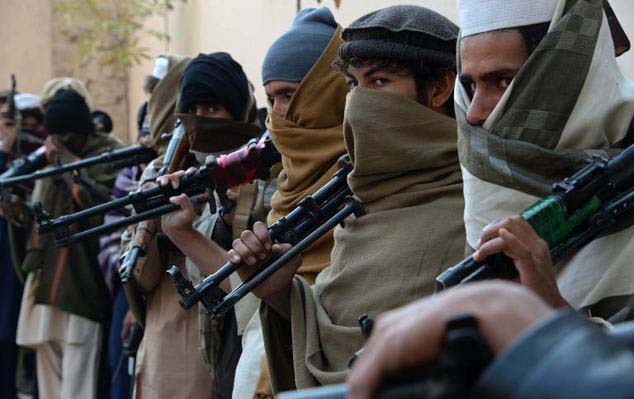 تفنگداران نقاب‌پوش ۶ مسافر دیگر هزاره را در شاهراه هرات-فراه ربودند