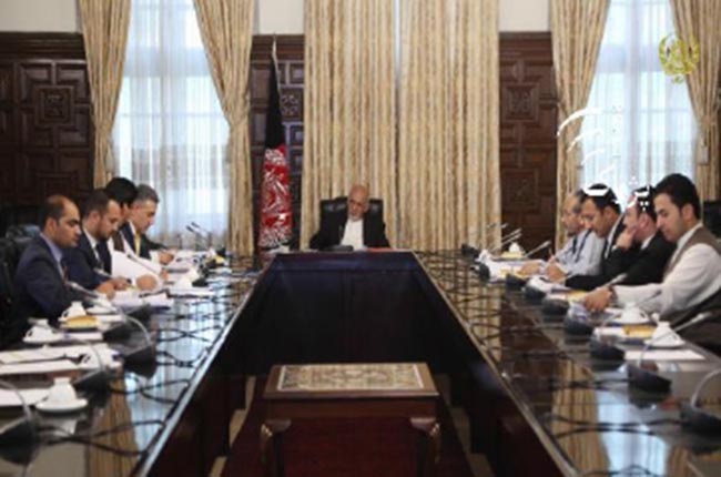 قرارداد بخش دوم سرک دایکندی- شهرستان  به طول ده کیلومتر  منظور شد