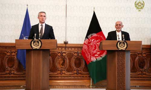 سرمنشی ناتو در کابل:  طالبان جنگ را متوقف کند 