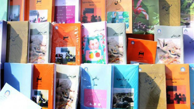 سفارت چین 25 هزار جلد کتاب درسی به معارف اهدا کرد 
