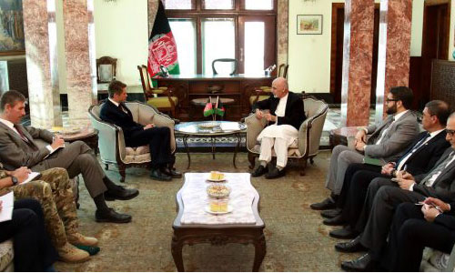  وزیر دفاع بریتانیا:  نـیروهای امـنیتی و هـوایی  افغانـستان را کمک می‌کنیم