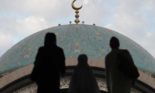  موانع و چالش‌های تربیت دینی  در جامعه‌ی معاصر