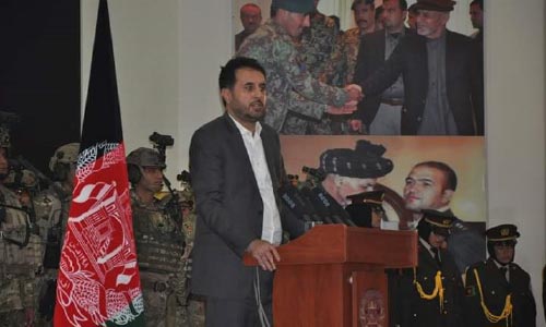 سرپرست وزارت دفاع: دشمن را در سنگرهای شان هدف قـرار می دهیم