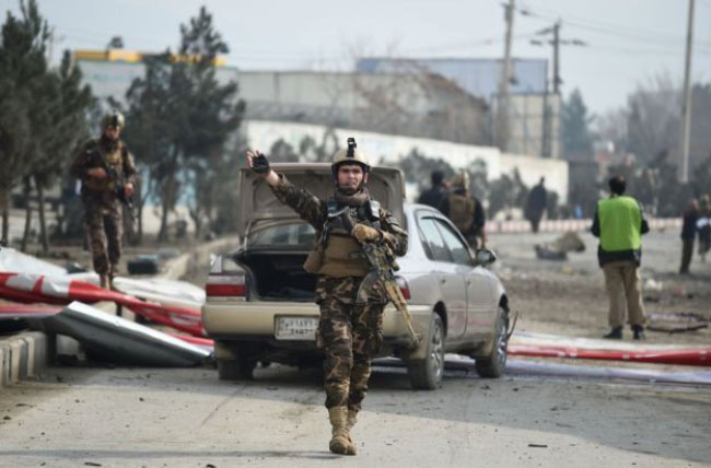 بیش از 20 غیرنظامی در حمله انتحاری کابل، زخمی شدند 