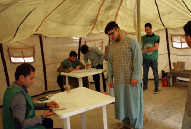 کمیسیون انتخابات: روند ثبت نام رأی‌دهند‌گان قناعت بخش نیست