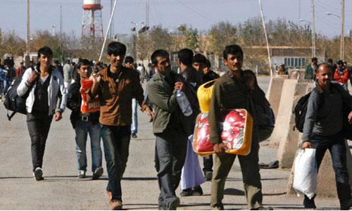 کاهش نرخ تومان در ایران؛  افـزایش نرخ بیکاری در افغانـستان