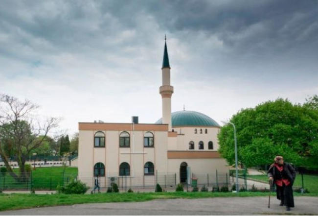  دولت اتریش چند مسجد را تعطیل و تعدادی از امامان مساجد را اخراج می‌کند
