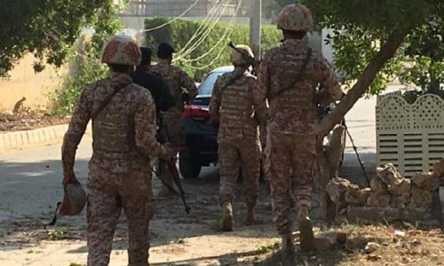 حمله به قنسولگری چین در کـراچی پاکستان