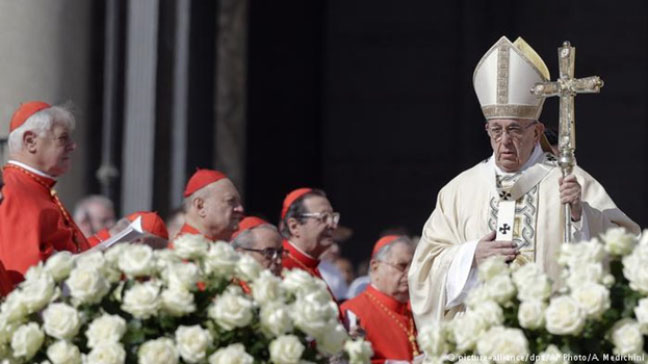 پاپ در مراسم عید پاک خواستار پایان خونریزی‌ها در جهان شد