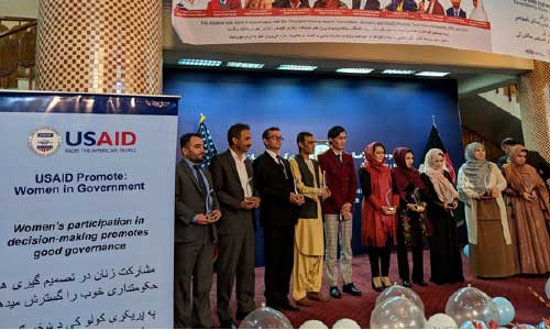  بـرنامه پروموت به ده زن و مـرد لقب قهرمانى اعطا کرد