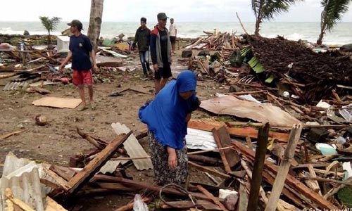 فاجعه سونامی در اندونزیا با دهها کشته و مجروح