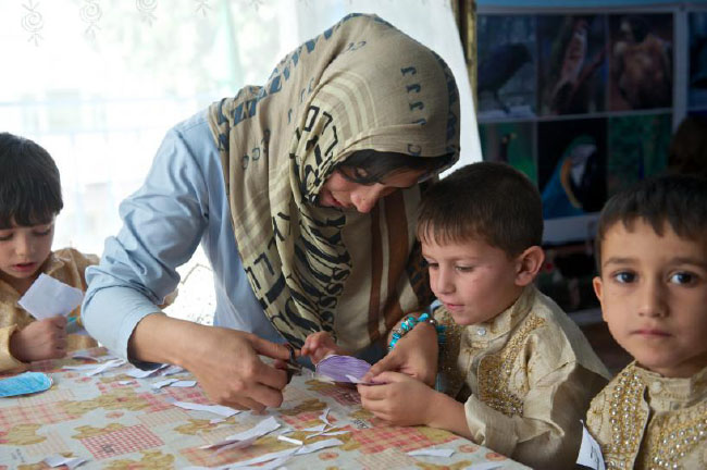معلم ؛  آواز رسای خامـوشی!