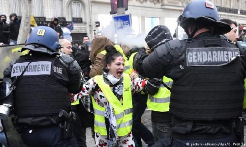جلیقه‌ زردها بار دیگر در شهرهای فرانسه تظاهرات کردند