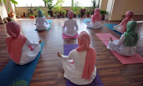 زنان با یوگا به سـراغ آرامش درونی و صلح اجتماعی می‌روند 