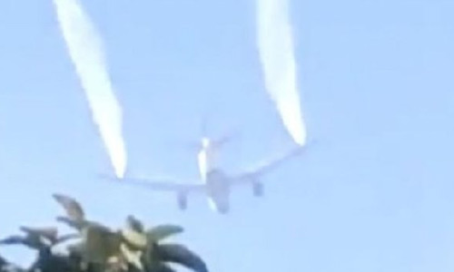 هواپیمای مسافربری به دلیل نقص فنی سوخت خود را روی چند مدرسه خالی کرد