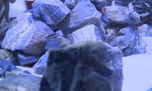 گروه طالبان معدن لاجورد بدخشان را تصرف کردند 