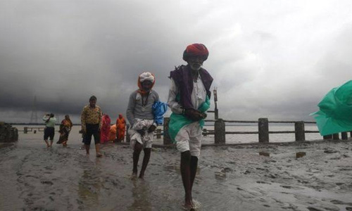 طوفان موجب تخلیه دو میلیون نفر در هند و بنگلادش شد