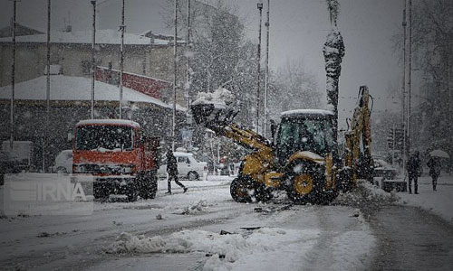 بارش مرگبار برف در گیلان؛  زلزله شمال ایران را لرزاند