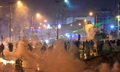 اعتراض‌های شبانه در بیروت بیش از ۳۰۰ مجروح برجاگذاشت 