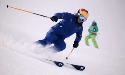 دو ورزشکار اسکی کشور در رقابت‌های این رشته  دربیجنگ شرکت می‌کنند