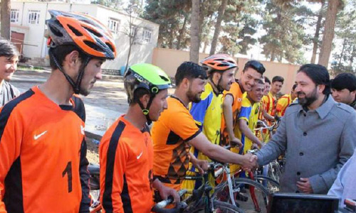 مسابقه بایسکل رانی به هدف تشویق پرداخت مالیات در فاریاب برگزار شد