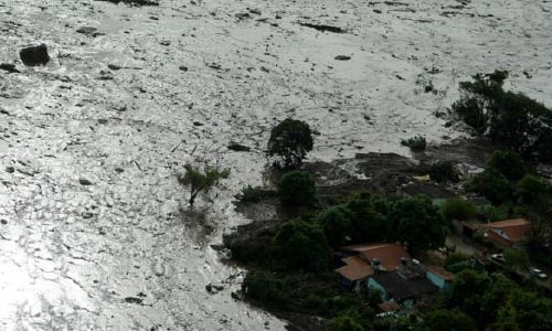 یک سد در برازیل شکسته شد؛ نگرانی از مرگ ده‌ها نفر
