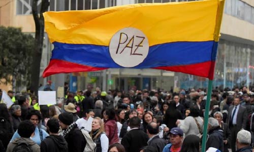 اعتراض مردم کلمبیا به خطر از سرگیری جنگ داخلی در کشور
