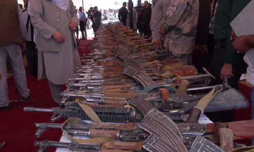 وزارت دفاع: 40عضو طالبان در غور به نیروهای امنیتی و دفاعی کشور تسلیم شدند