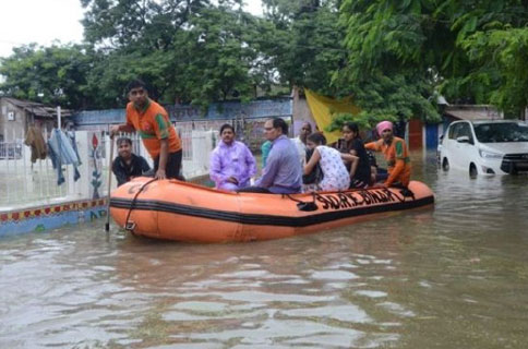 کشته شدن صدها نفر در سیل سهمگین دو ایالت شمالی هند