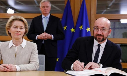 برگزیت؛ رهبران اتحادیه اروپا توافق خروج بریتانیا  را از این اتحادیه امضا کردند 