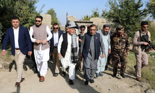 خانواده قربانیان انفجار ننگرهار یک نمره زمین رهایشی و سفر حج دریافت می‌کنند