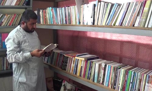 فعالان مدنی میدان وردک برای زندان این ولایت کتاب‌خانه ساختند