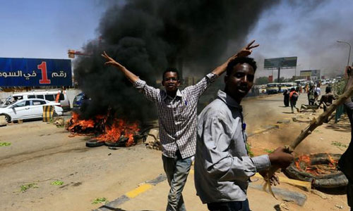 سودان؛  اتهام قتل علیه عمر البشیر و شش کشته در تظاهرات خارطوم