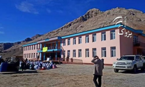 مکتبی به ارزش حدود ۲۳ میلیون افغانی در ولسوالی شهرستان ساخته شد