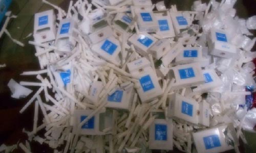 پولیس سه و نیم کیلو مواد مخدر را که در فیلترهای سگرت جاسازی شده بود، در میدان هوایی کابل کشف کرد 