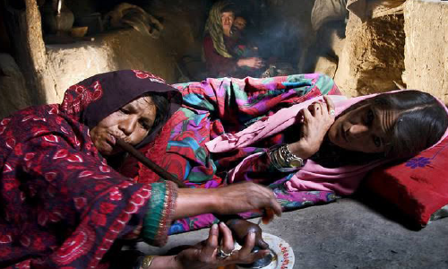 اعتیاد زنان در افغانستان  عوامل و پیامدها