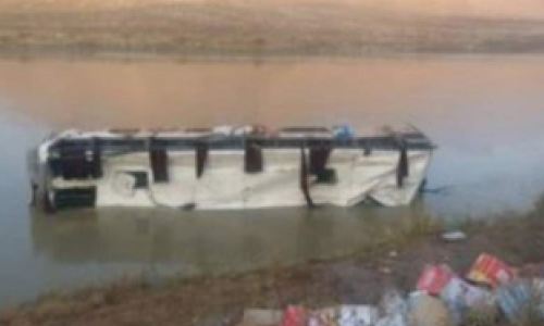 واژگون شدن یک موتر مسافربری در بغلان سه کشته و 57 زخمی بر جای گذاشت