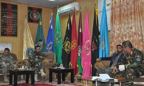 فرمانده نیروهای ناتو و سرپرست وزارت دفاع به قندهار سفر کردند 