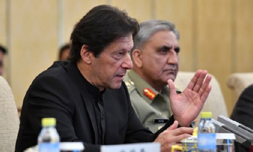 عمران خان: طرف‌های درگیر در افغانستان گام‌های عملی برای کاهش خشونت بردارند